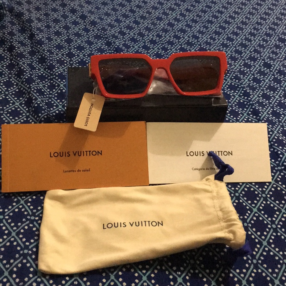 New - Picture 3 of 3